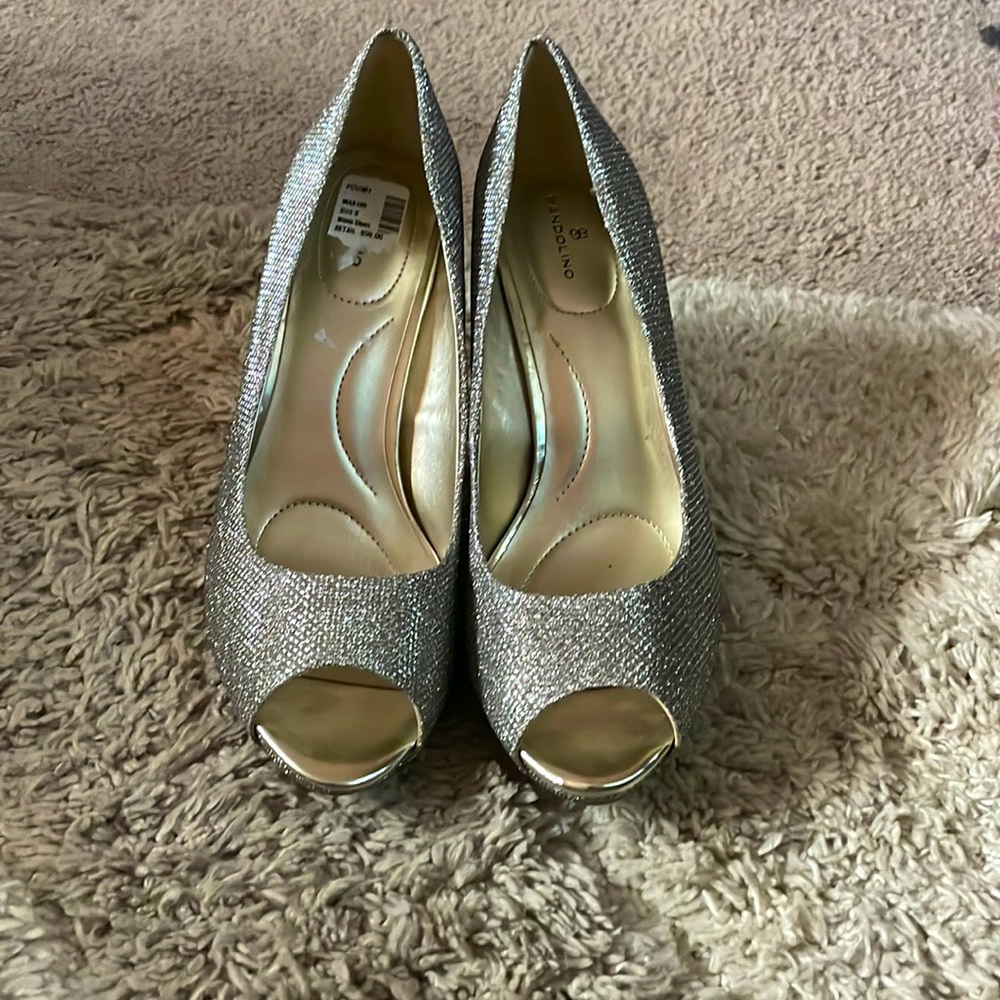 Bandolino metallic platform heals women’s gold sparkly size 9